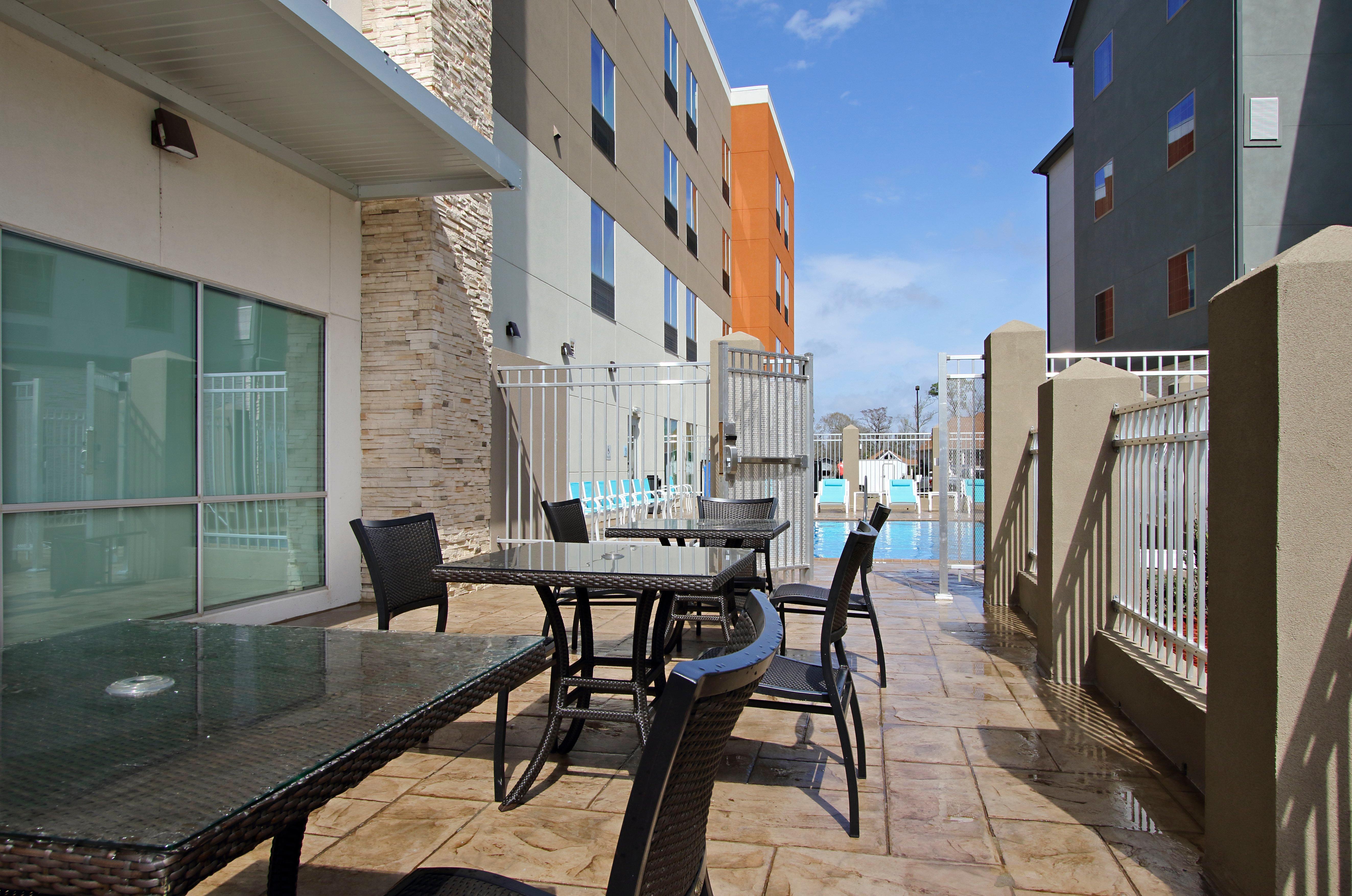 Holiday Inn Express & Suites - Lake Charles South Casino Area By Ihg Экстерьер фото