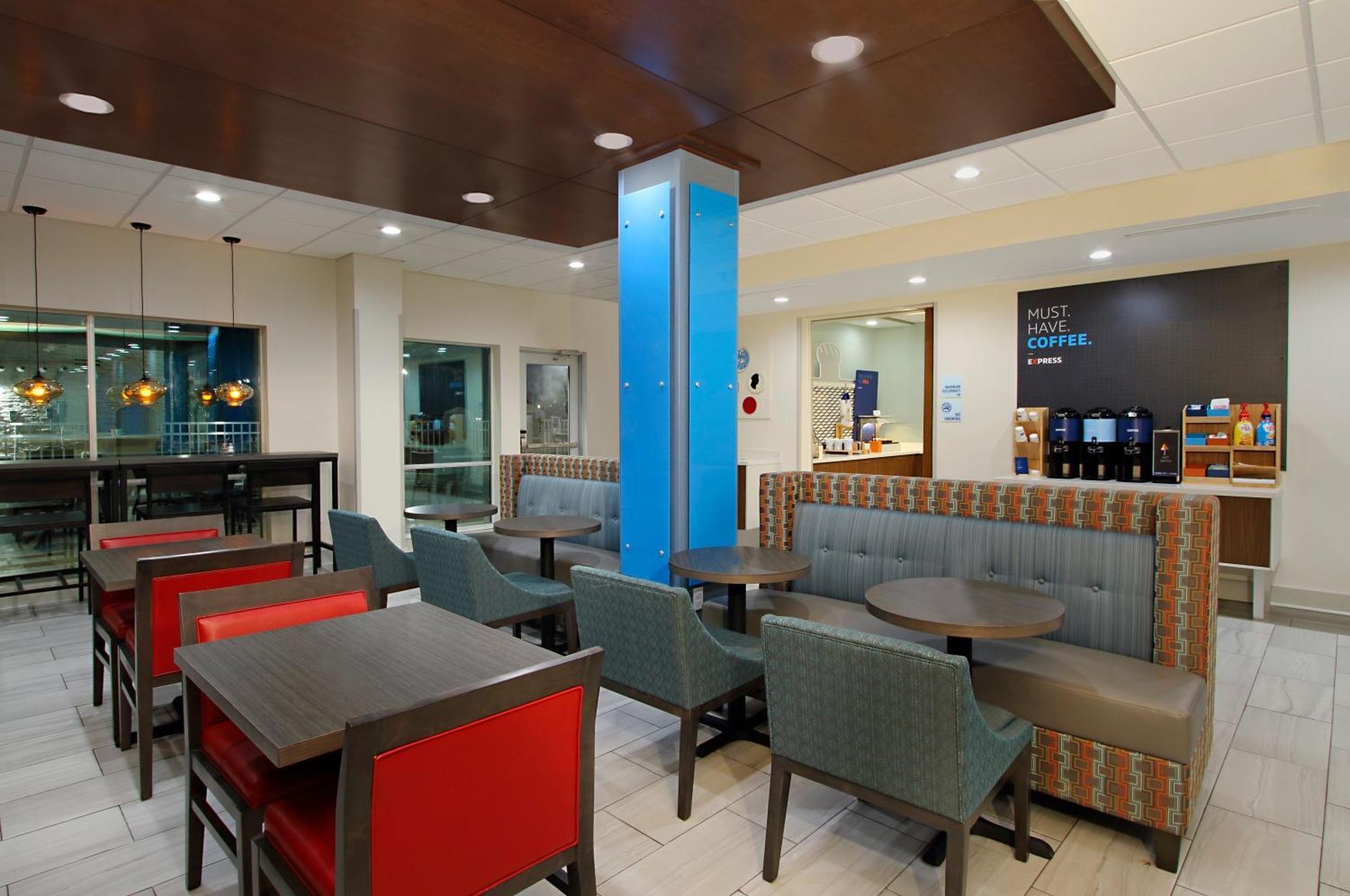 Holiday Inn Express & Suites - Lake Charles South Casino Area By Ihg Экстерьер фото