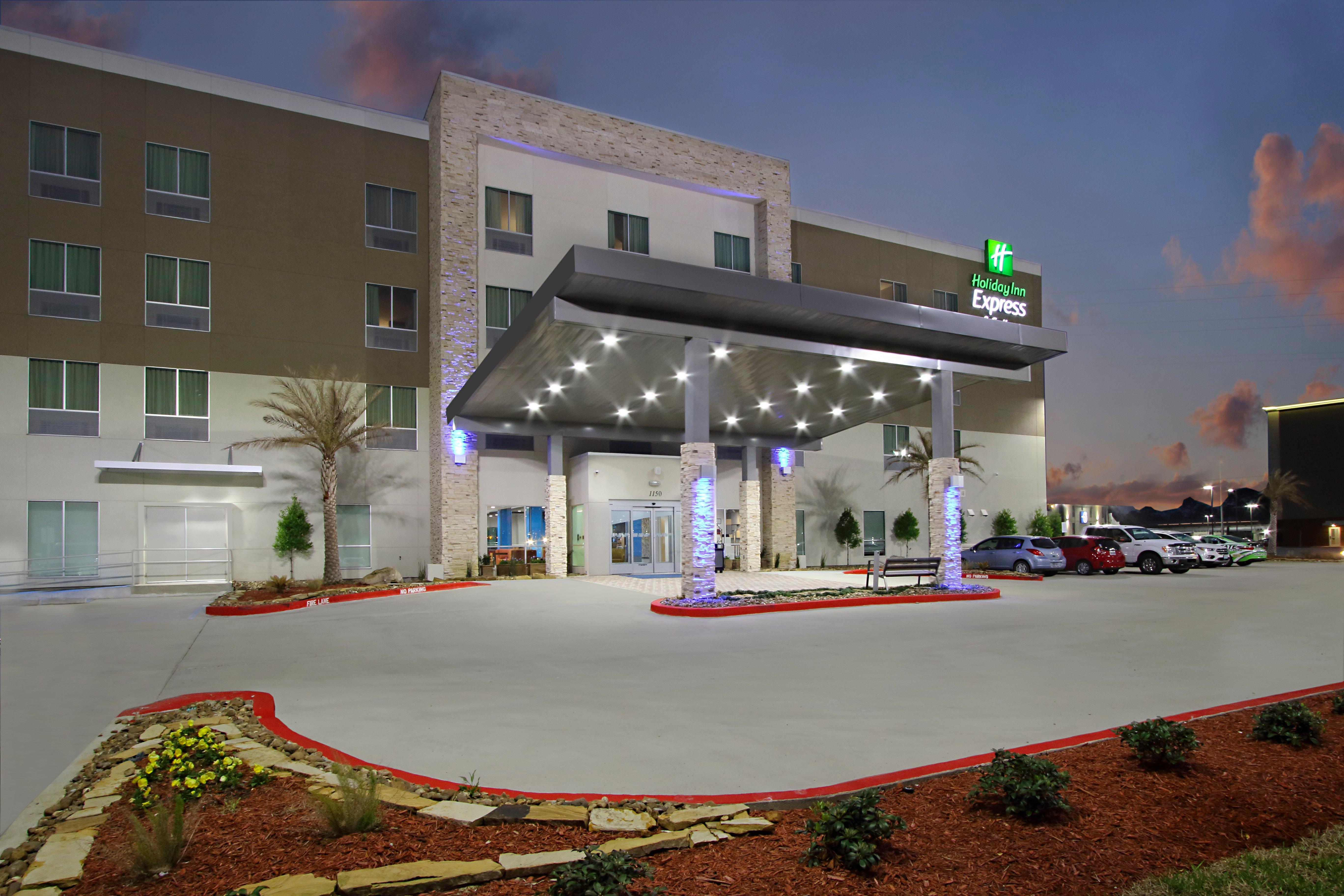 Holiday Inn Express & Suites - Lake Charles South Casino Area By Ihg Экстерьер фото
